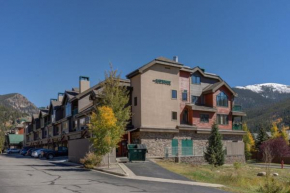 Studio Colorado Vacation Rental Located Near River Run Village With Hot Tub And Pool Access